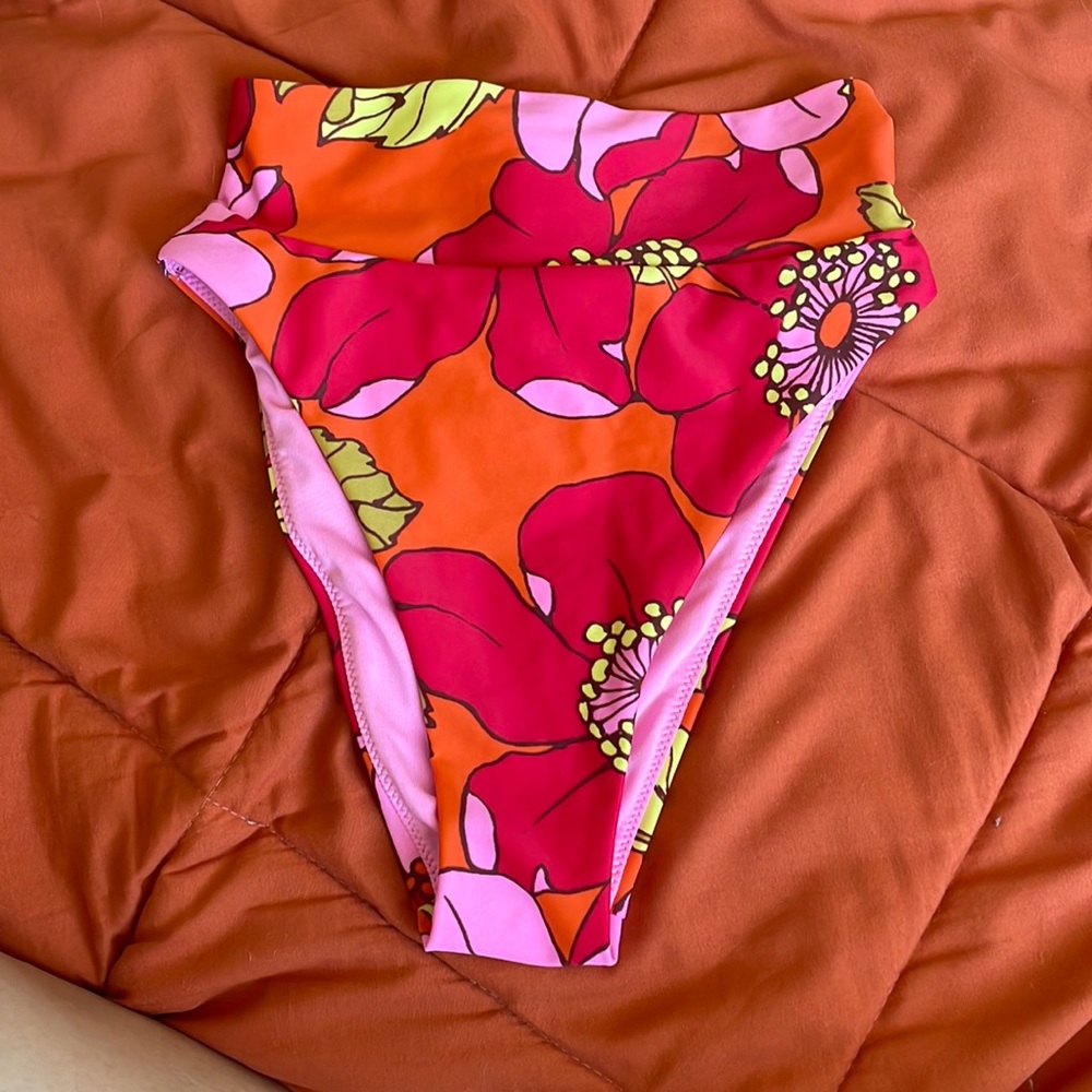 HIGH WAISTED BOTTOMS FLORAL PRINT